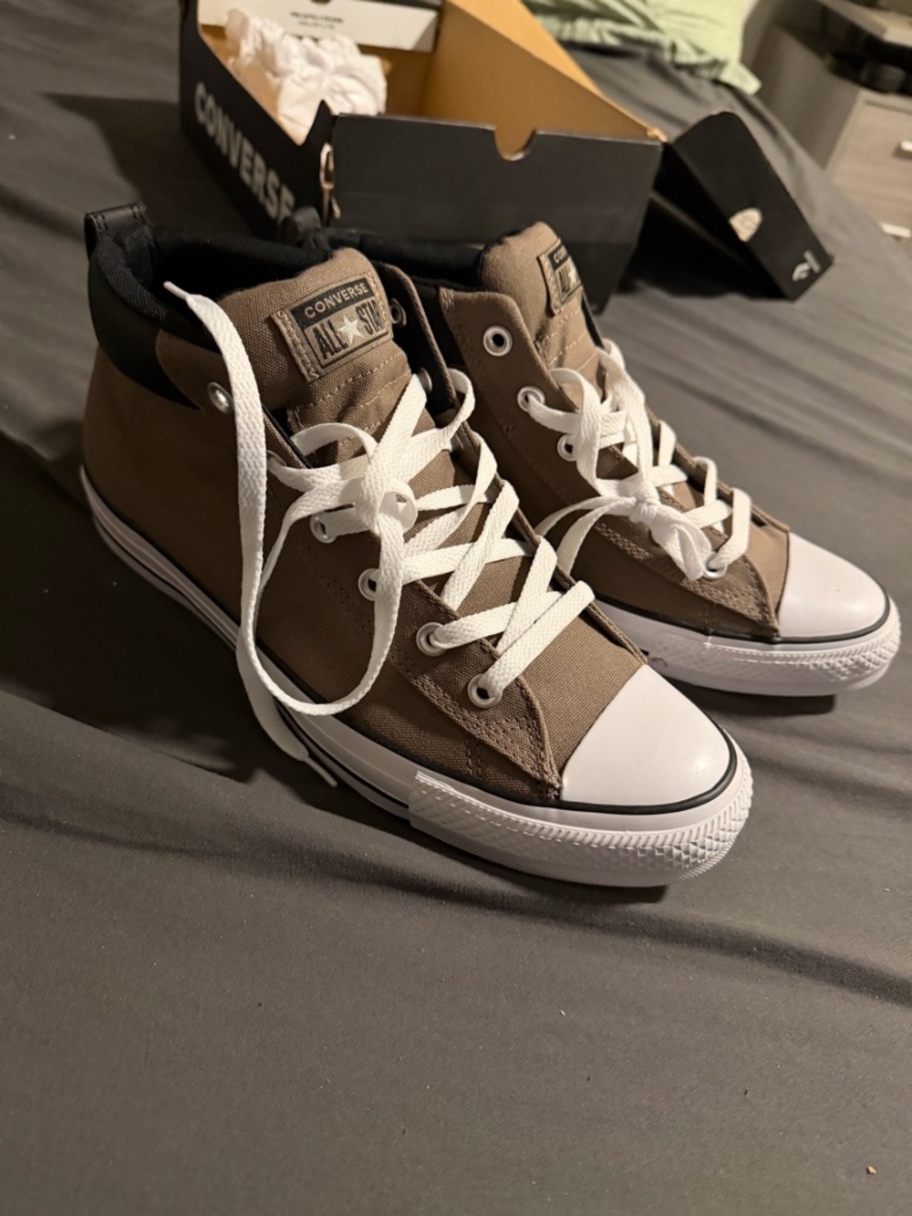 Vintage converse mid top CTAS street mid shoe 9.5 mens 11.5 women’s.